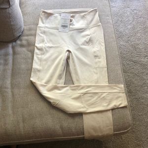 NEW! Fabletics High Waisted Motion365 Leggings